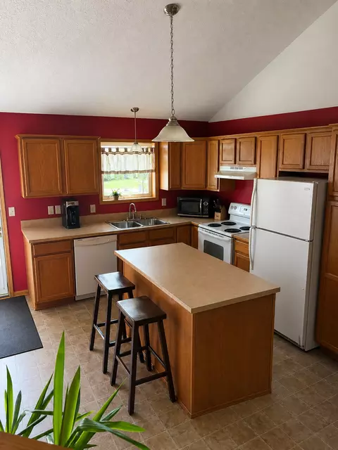 1728 Redhead Ave, Baldwin, WI 54002 photo 2