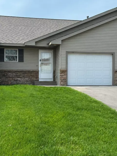 1728 Redhead Ave, Baldwin, WI 54002