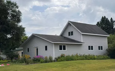 20 Elm Ave NE, Menahga, MN 56464