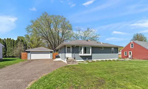 63 Ferndale St N, Maplewood, MN 55119