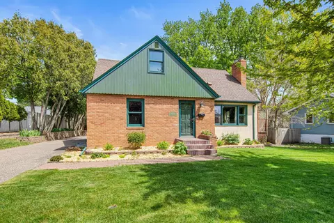 1420 Winnetka Ave N, Golden Valley, MN 55427