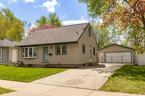 1842 17 12 St NW, Rochester, MN 55901