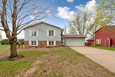 168 10th St SE, Wells, MN 56097