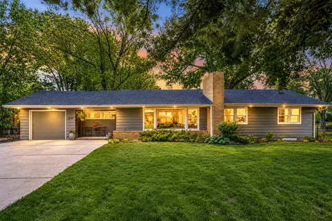 2030 Ordway St, Golden Valley, MN 55422