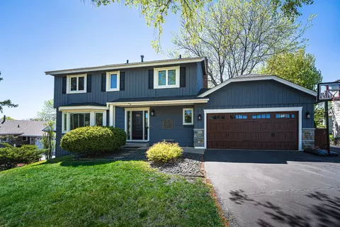613 Chicago Dr, Burnsville, MN 55306