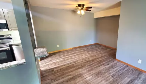 3420 Golfview Dr #121, Eagan, MN 55123 photo 8