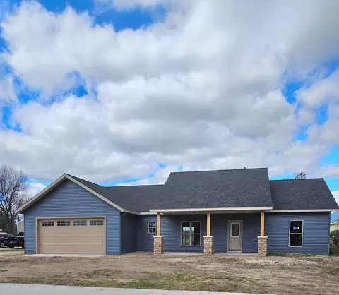 510 S Lake St, Frazee, MN 56544