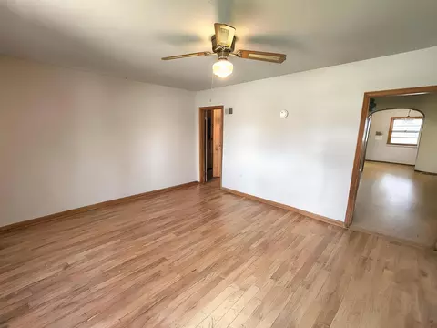 Living - 1111 2nd Ave SW, Austin, MN 55912 photo 2 of 4