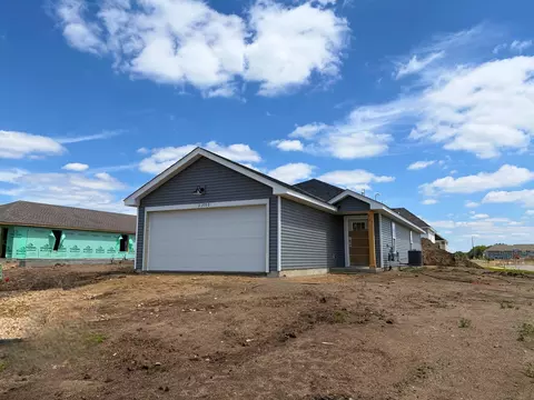 21790 Rose Dr, Farmington, MN 55024