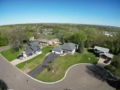 7818 Davidson Ct, Inver Grove Heights, MN 55076