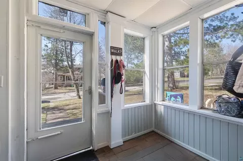 Exterior - 505 Spear Ave, Duluth, MN 55803 photo 2 of 6