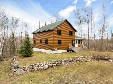 12846 Wichingen Rd, Hibbing, MN 55746