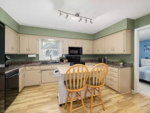 Kitchen - 401 Main St N, Saint Michael, MN 55376 photo 2 of 2
