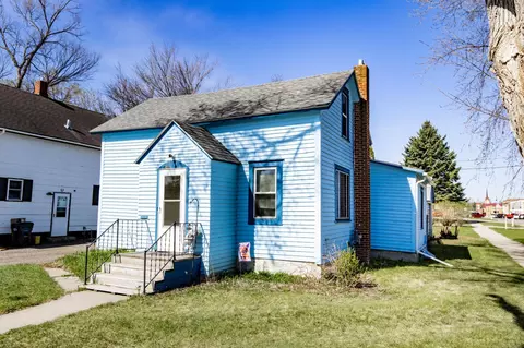 255 4th Ave NE, Valley City, ND 58072