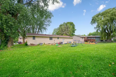 Exterior - 303 12th Ave SE, Faribault, MN 55021 photo 4 of 7