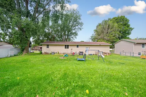 Exterior - 303 12th Ave SE, Faribault, MN 55021 photo 5 of 7