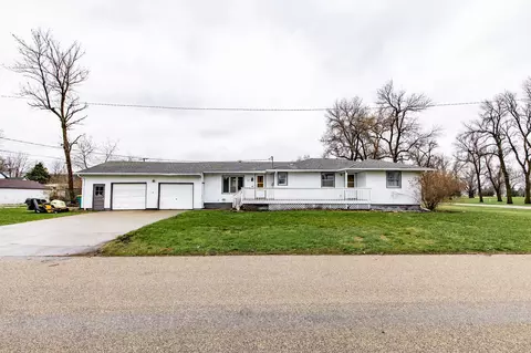 618 4th St S, Casselton, ND 58012
