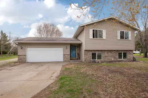1070 109th St NW, Rice, MN 56367