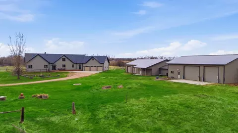 5365 159th Ave SE, Kindred, ND 58051