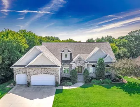 6448 Granite Dr NW, Rochester, MN 55901