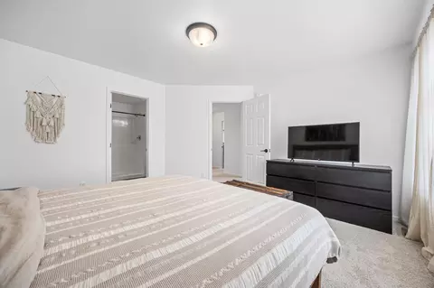 Bedroom - 7909 Lost River Rd, Horace, ND 58047 photo 3 of 6