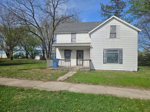 241 Rice St N, Kasota, MN 56050