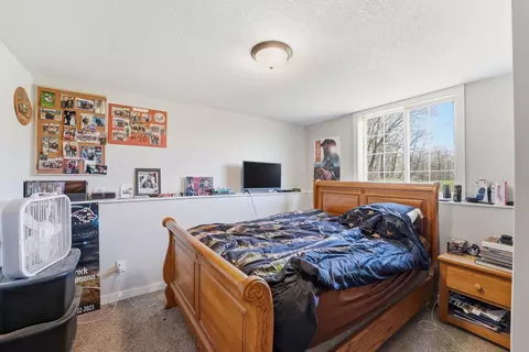 Bedroom - 25265 Marsh Rd, Milaca, MN 56353 photo 4 of 4