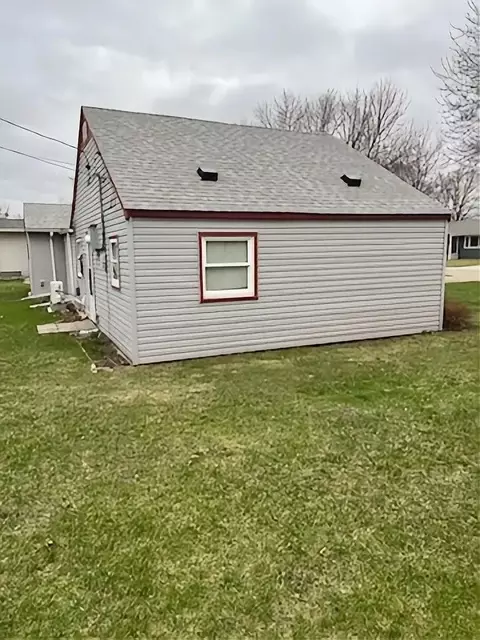 808 S 11th St, Montevideo, MN 56265