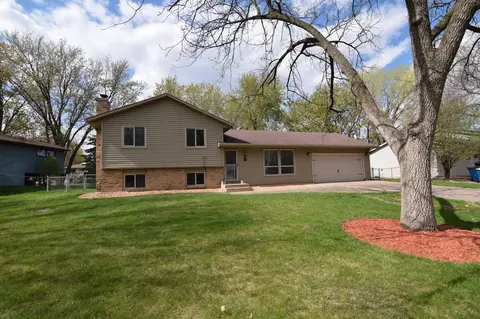 10556 104th Ave N, Maple Grove, MN 55369