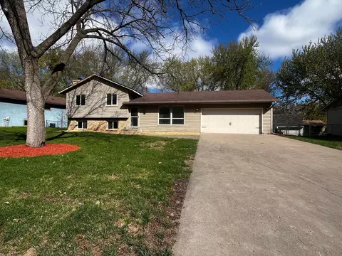 10556 104th Ave N, Maple Grove, MN 55369