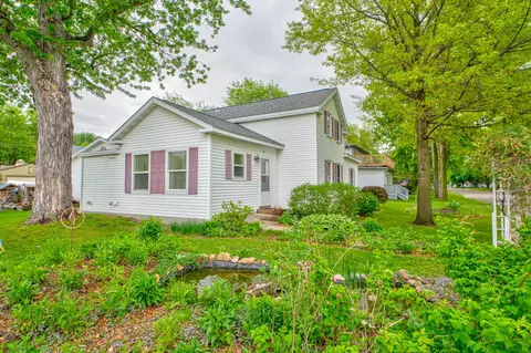 344 Elm St N, Prescott, WI 54021