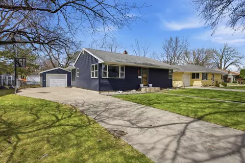 2310 9th St N, Fargo, ND 58102