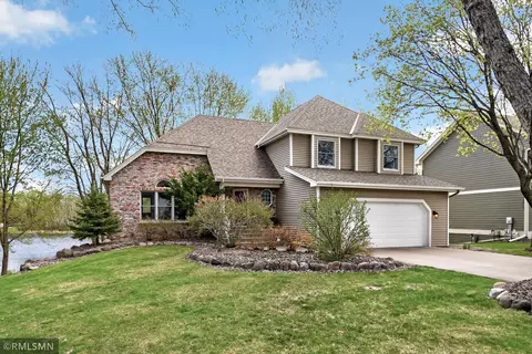 5266 Lakeview Ave, White Bear Township, MN 55110