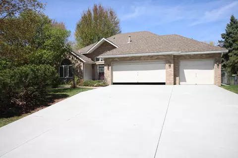 2522 Windsor Ln, Woodbury, MN 55125