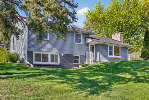 8265 Hyde Ct S, Cottage Grove, MN 55016