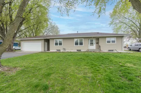 Exterior - 815 Barron Rd, Faribault, MN 55021 photo 1 of 5