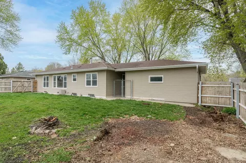 Exterior - 815 Barron Rd, Faribault, MN 55021 photo 3 of 5