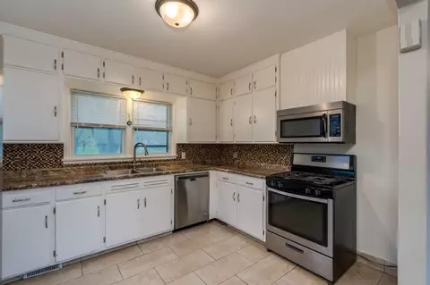 Kitchen - 815 Barron Rd, Faribault, MN 55021 photo 2 of 2