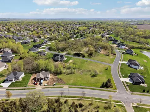 2745 General Sieben Dr, Hastings, MN 55033