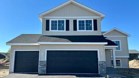 1518 Raccoon Ln, New Richmond, WI 54017