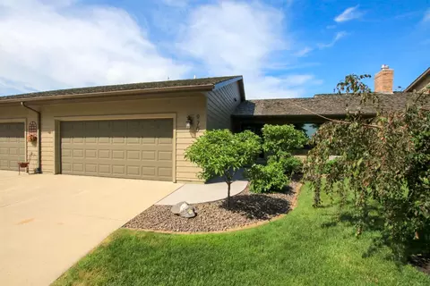 970 Rolling Greens Ln NW, Hutchinson, MN 55350