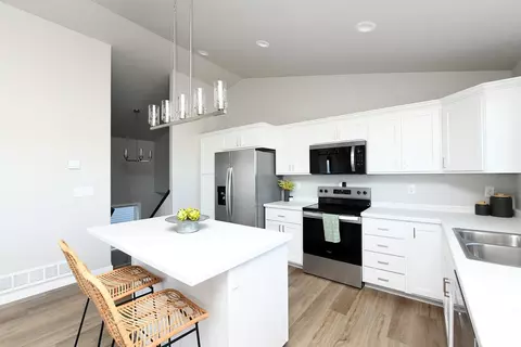 Kitchen - 6809 Deer Creek Loop, Horace, ND 58047 photo 1 of 4
