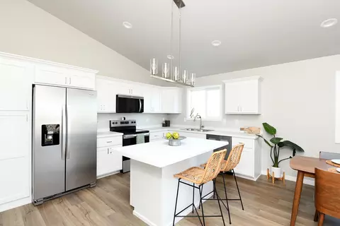 Kitchen - 6809 Deer Creek Loop, Horace, ND 58047 photo 4 of 4
