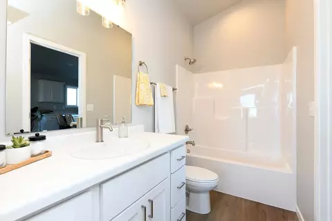 Bath - 6809 Deer Creek Loop, Horace, ND 58047 photo 1 of 2