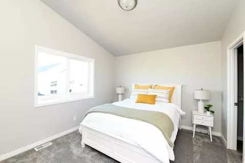 Bedroom - 6809 Deer Creek Loop, Horace, ND 58047 photo 1 of 6