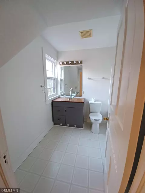 Bath - 318 6th St E, Northfield, MN 55057 photo 4 of 4