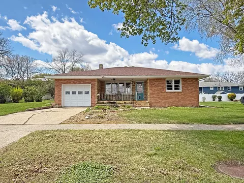 834 S Orient St, Fairmont, MN 56031