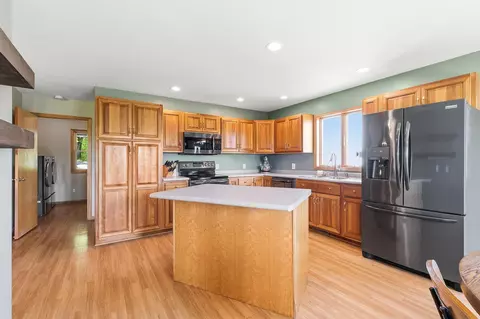 Kitchen - 2095 80th St, Somerset, WI 54025 photo 2 of 3