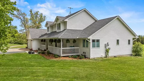 Exterior - 2095 80th St, Somerset, WI 54025 photo 2 of 4