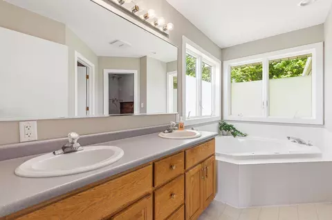 Bath - 2095 80th St, Somerset, WI 54025 photo 1 of 1
